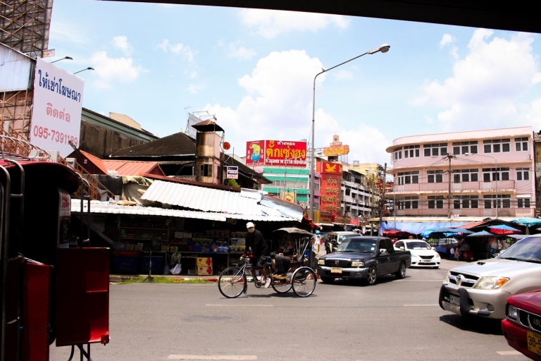 Chiang Mai: Market and Trishaw Ride Tour with Local Lunch Group Tour