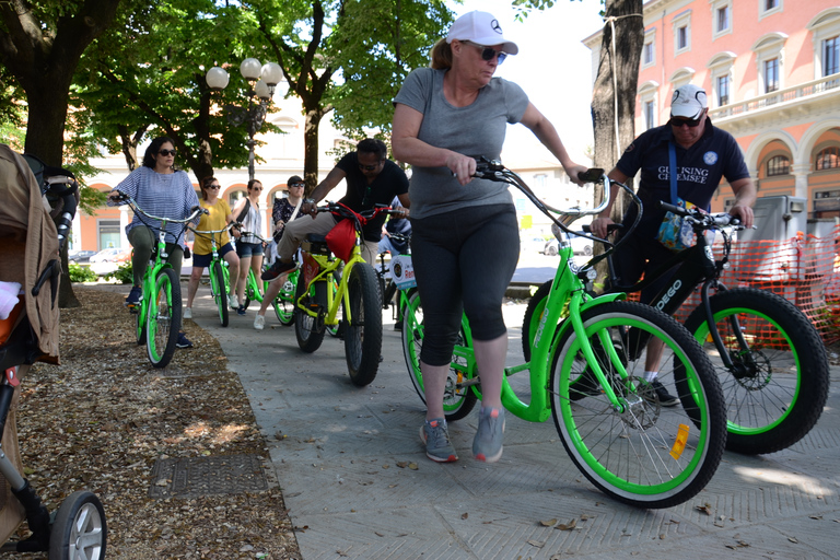 Florença: Passeio de E-Bike com a Praça MichelangeloPasseio de bicicleta elétrica: inglês