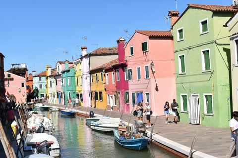 Venezia: tour privato delle attrazioni locali e delle gemme nascosteTour di 3 ore delle gemme di Venezia