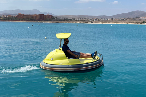 Caleta de Fuste: Elbåt i Puerto CastilloCaleta de Fuste: Elektrisk båt i Puerto Castillo