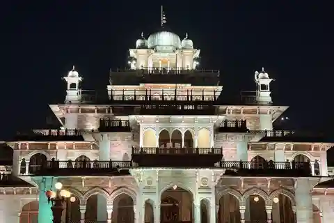 Jaipur: Tour serale di Amer e della città rosa a bordo di una jeep a cielo aperto