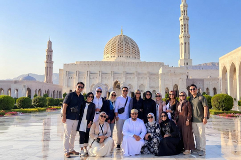Muscat Full-Day Sharing Experience with Omani Coffee & Bread