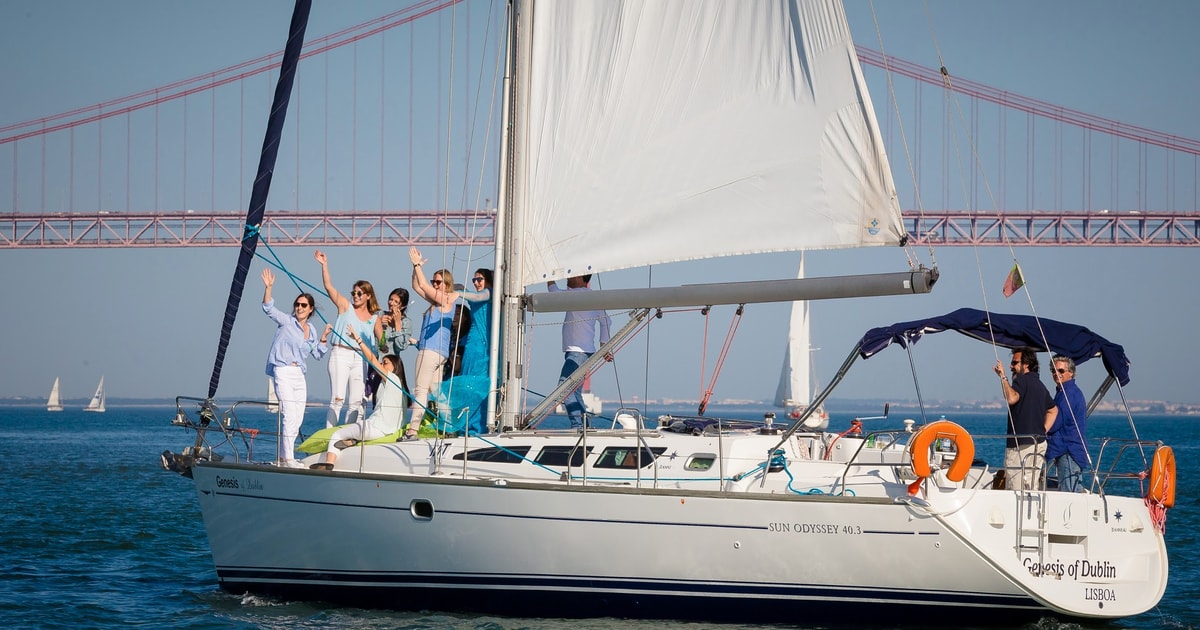 sailboat charter lisbon