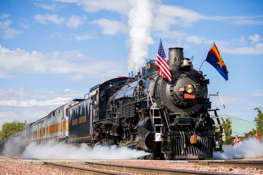 Von Williams: Grand Canyon Railway Zugticket für Hin- und Rückfahrt. Foto: GetYourGuide