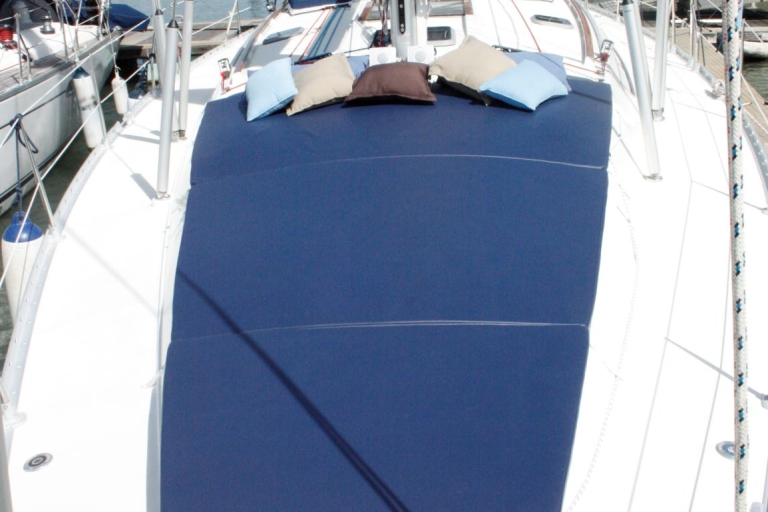 Vilamoura: crucero por la costa en un yate de lujoCrucero costero privado en un yate de lujo