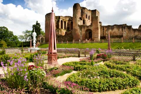 Kenilworth Castle and Elizabethan Garden Entry Ticket