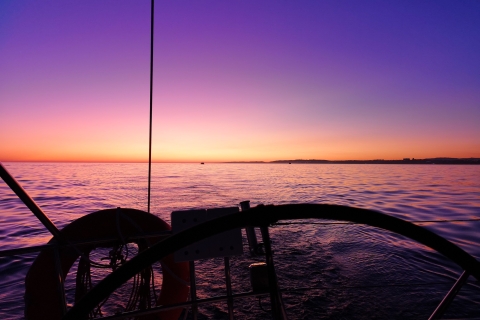 Ab Vilamoura: Sonnenuntergangstour auf einer Luxus-SegelyachtPrivate Tour