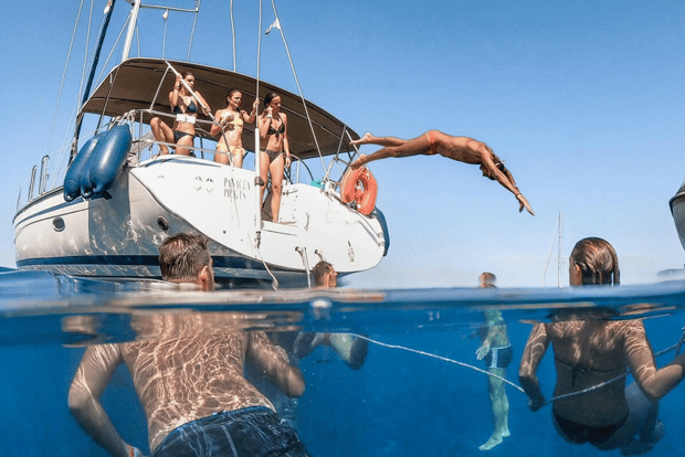 Maddalena Archipelago: Ganztagestour auf dem Segelboot mit Mittagessen