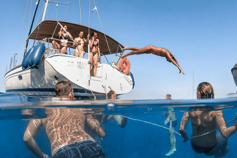 Maddalena Archipelago: Full-Day Sailboat Tour with Lunch