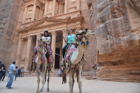 Ab Amman: Petra, Wadi Rum, Rotes & Totes Meer − 2-TagestourDeluxe-Zelt