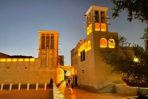 Dubaj: piesza wycieczka z sukami, muzeum i ulicznym jedzeniem