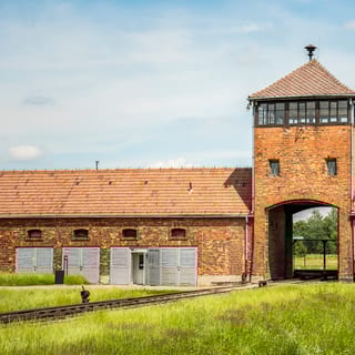 From Krakow: Auschwitz-Birkenau Full-Day Trip with Pickup