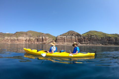 Santorini: Sea Caves Kayak Trip with Snorkeling and Picnic
