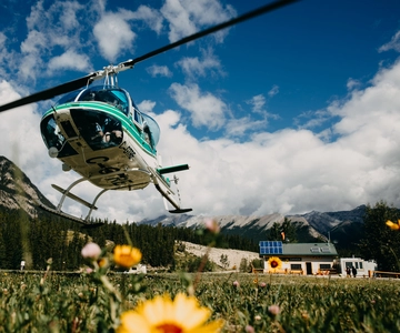 Banff/Jasper: Kanadan Kalliovuorten maisemallinen helikopterikierros.