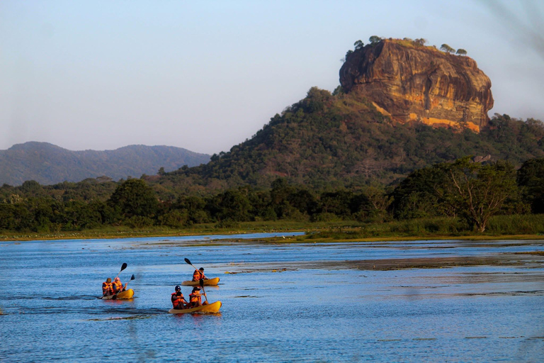 Kandy: Sigiriya, Dambulla & Village Safari Tuk Tuk Tour