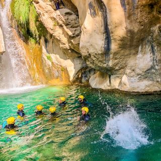 Nerja: Río Verde Canyoning Tour with Photos