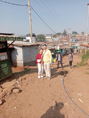 Nairobi: Private Kibera Slum Tour with Roundtrip Transfer