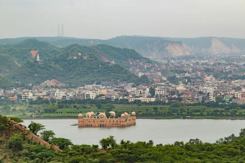 Private City Tour of Jaipur From Delhi Tour With Car and Guide Only