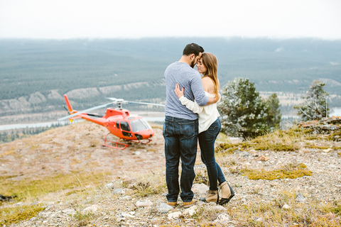 Kanadensiska Klippiga bergen: Privat helikoptertur och vandring för två