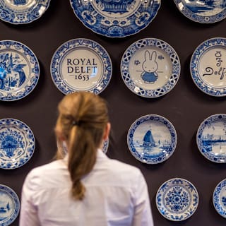 Royal Delft: Delftbluen tehdas ja museo