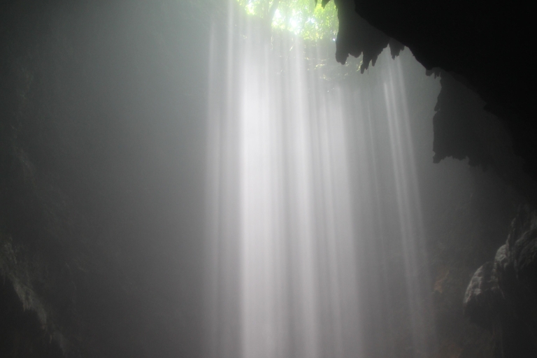 Excursión de un día a la Cueva de Jomblang desde Yogyakarta