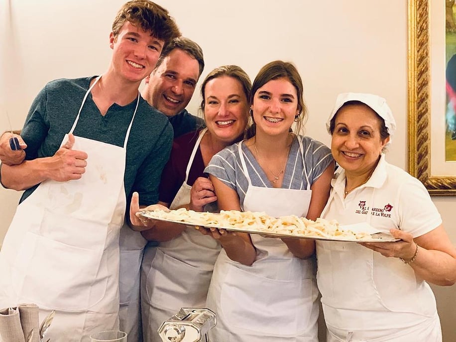 Rom: Pasta- & Tiramisu-Kurs mit edlem Wein in der Nähe des Vatikans Rom: Pasta- & ...