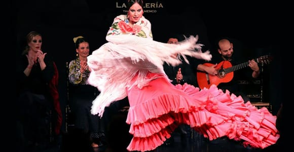 Valencia: Flamenco-Show mit Abendessen im La Bulería