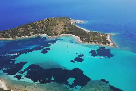 Sithonia: Day Boat Trip to Vourvourou and Sithonia coast