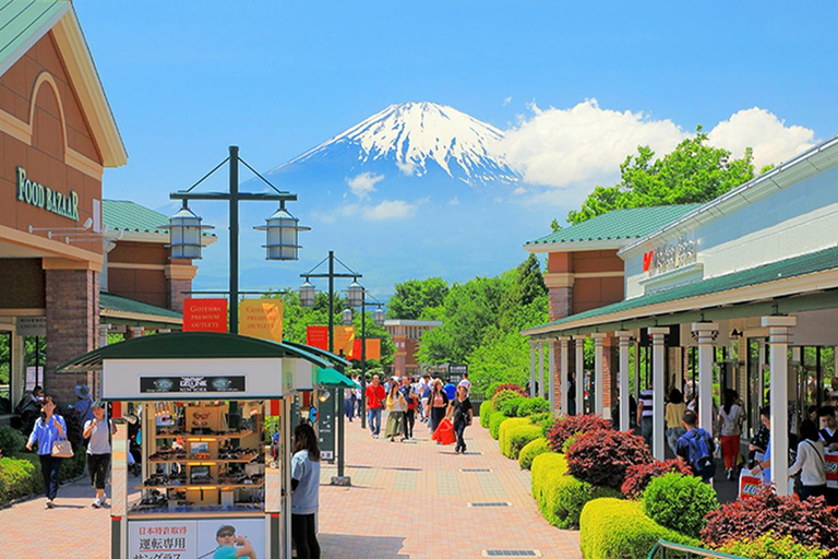 Da Tokyo: Monte Fuji, Oshino Hakkai e tour delle sorgenti termali8:30 Prelievo all&#039;uscita Shinjuku Ovest