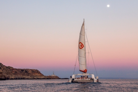 Palma : sortie en catamaran d'une demi-journée avec buffetCroisière au coucher du soleil