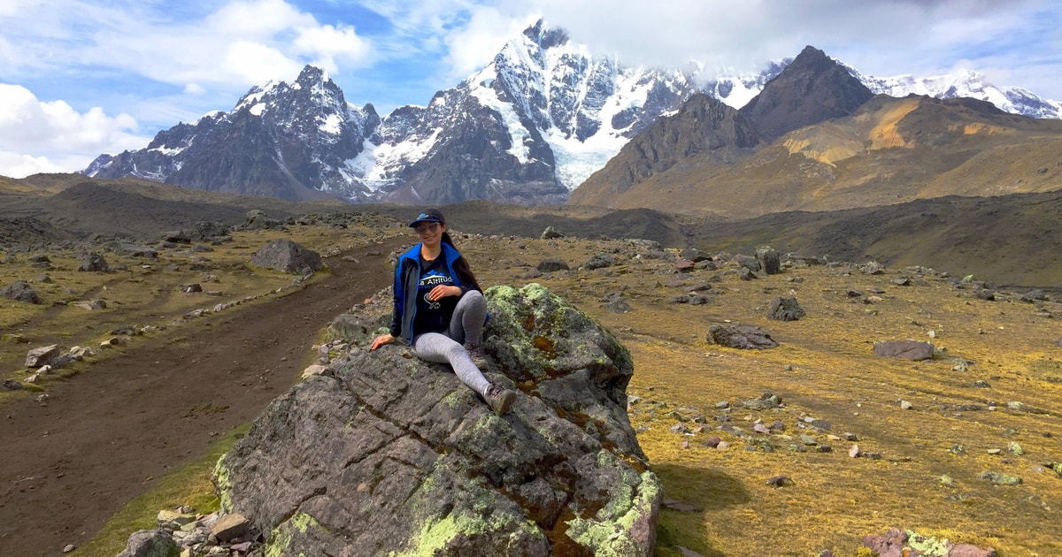 Von Cuzco aus Ganztägiger Ausangate Trek GetYourGuide