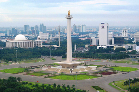 Jakarta Landmark Tour with Batik Workshop