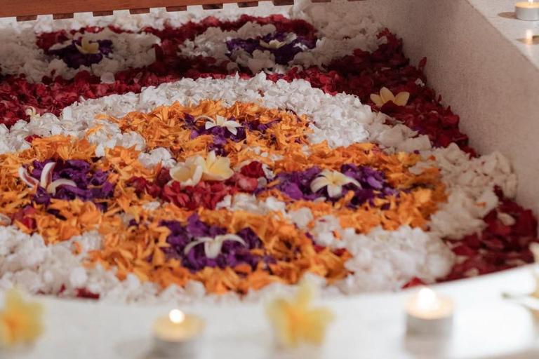 Ubud: Luxury Spa Relaxing Package with Amidst Rice Field 3 Hour Honeymoon Package Meet at Meeting Point