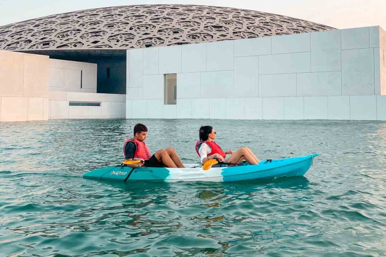Excursión guiada en kayak por el Louvre de Abu Dhabi