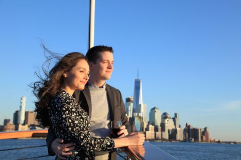 Nueva York: crucero maridaje con champán y queso