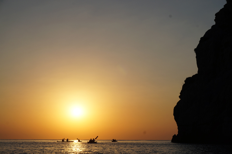 Faliraki: Sunrise Sea Kayak-ervaring met ontbijtZonsopgang kajakken op zee