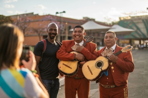 Ciudad de México: noche de lucha libre y música de mariachis