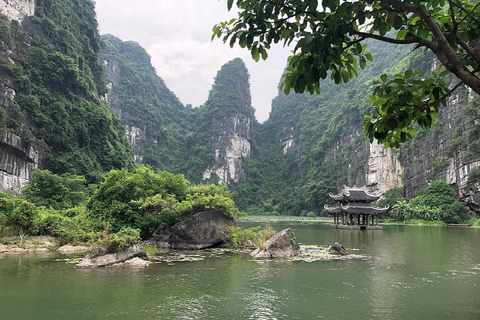 Ha Noi: Ninh Binh / Hoa Lu - Trang An - Mua Cave / CyclingFRIENDLY TRAVEL HOA LU - TRANG AN-MUA CAVE WITH BUFFET LUNCH