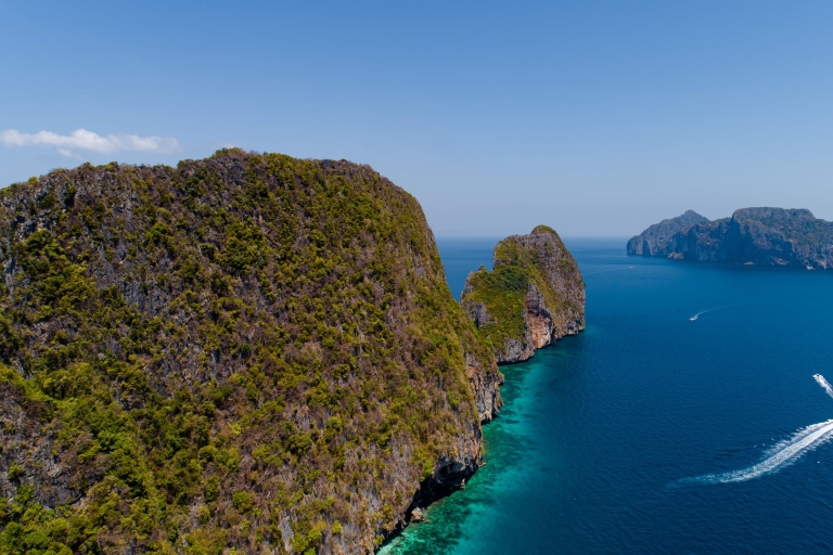 Phuket : visite de Phi Phi et Maya Bay avec déjeunerTour en hors-bord
