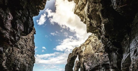 Von Santiago aus: Lugo Ribadeo & Kathedralenstrand Ganztagestour