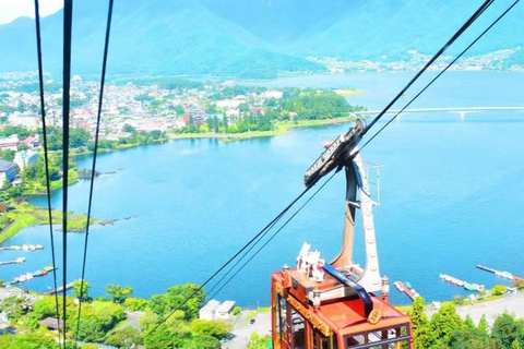 Tokio: Oshino Hakkai, Seilbahn, Matcha Experience TagestourShinjuku Bahnhof:8:30 Uhr