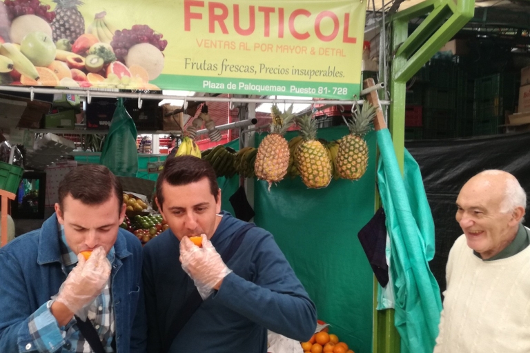 Visite du marché des fruits exotiques de Paloquemao