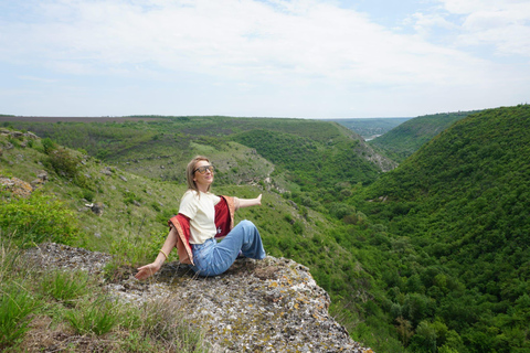 Țipova Monastery Hiking Tour with Lunch