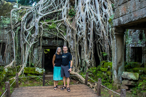 Tour privado guiado - Descubrimiento del Parque Arqueológico de AngkorVisita guiada privada a los Templos de Angkor con almuerzo incluido