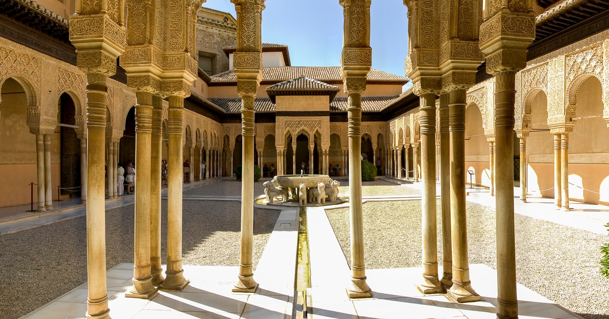 Alhambra: Tour With Nasrid Palaces | GetYourGuide