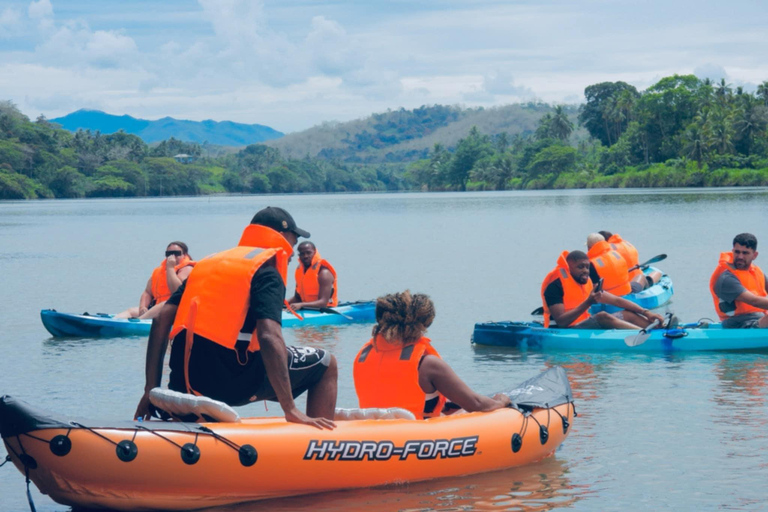 Sigatoka: Cave and Village Tour with Lunch and Transfers