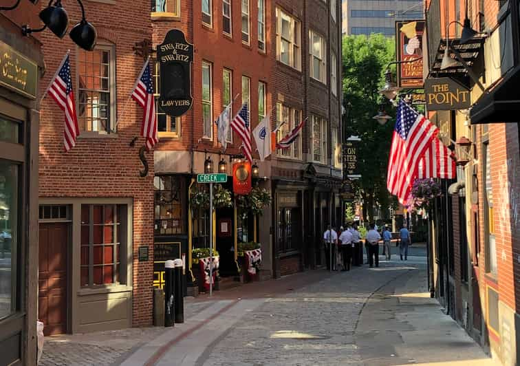 freedom trail walking tour in boston