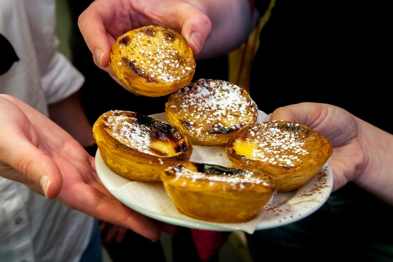 Lisbona: Tour Tuk-Tuk in francese o tedesco con vera guida localeTour di 2 ore: Centro storico di Lisbona e centro città