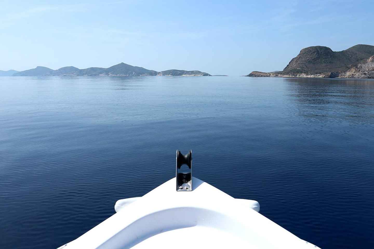 Noleggio Barca Giornata Intera a Paros: Guida Tu!