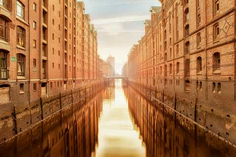 Hamburg: Speicherstadt and HafenCity Walking Tour